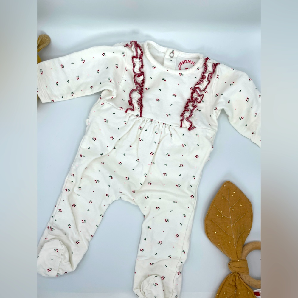 Super cute footie with cherry print. Belgian brand Buissonnière in 3 month.